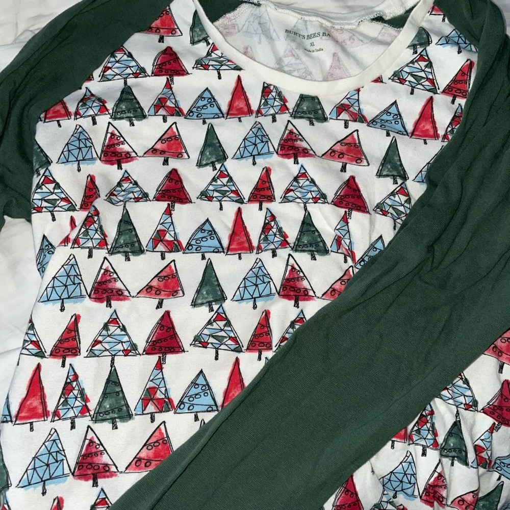 Burt’s Bees Holiday Pajamas